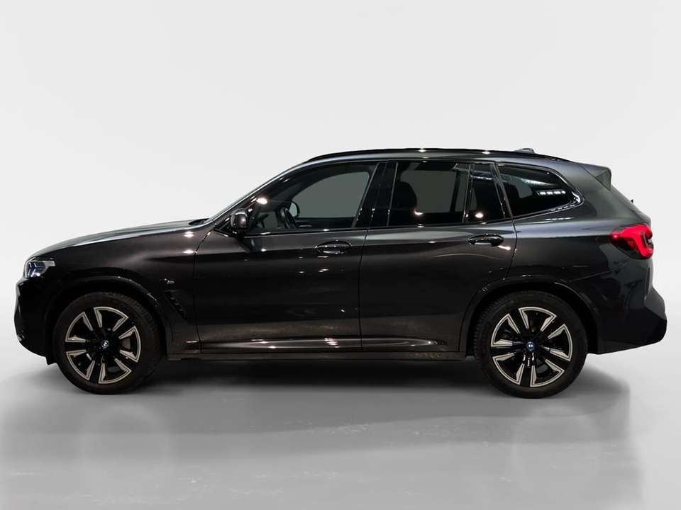 BMW iX3 - Imagem 6