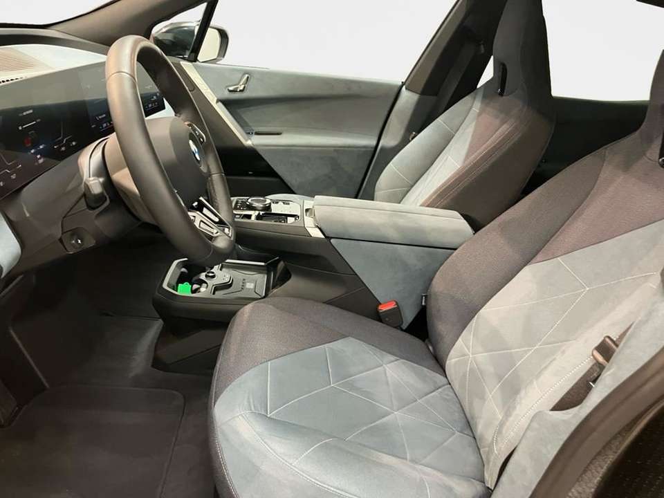 BMW iX - Imagem 10