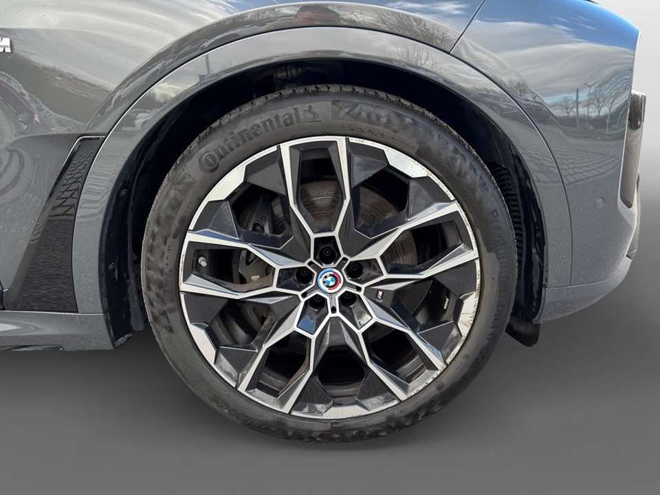 BMW X7 - Imagem 15