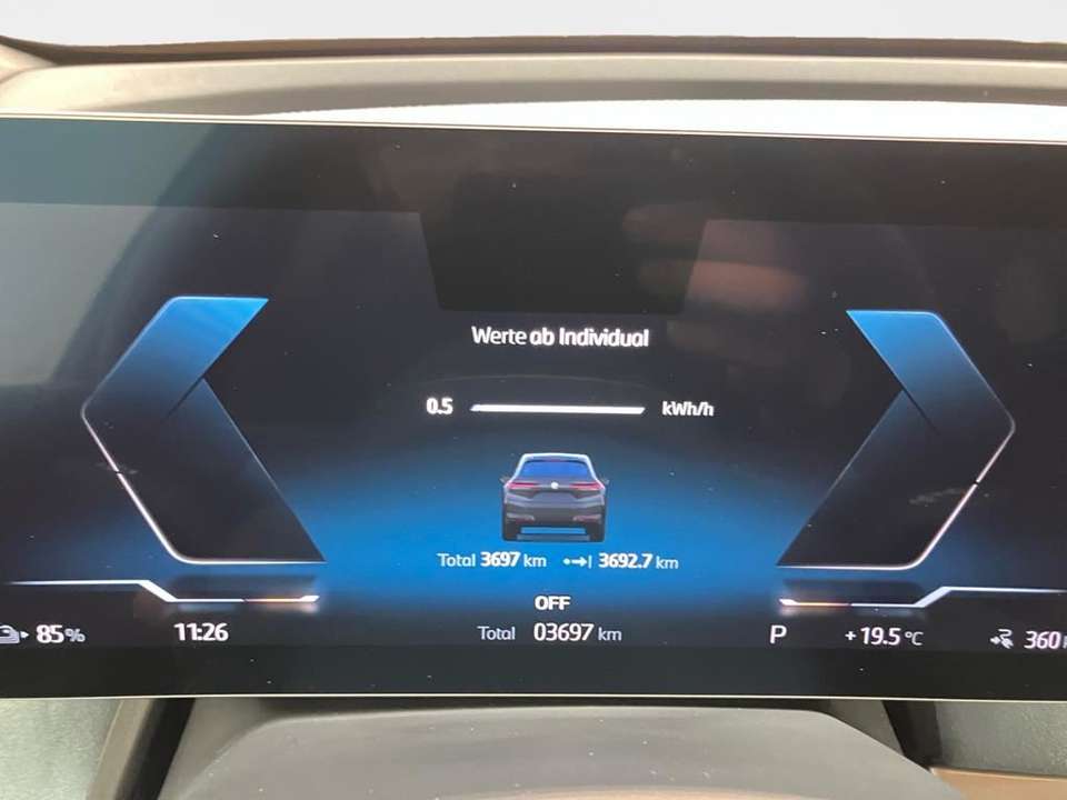 BMW iX - Imagem 13