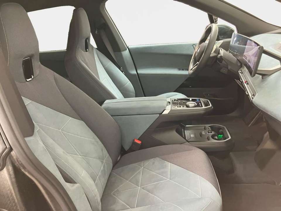 BMW iX - Imagem 14
