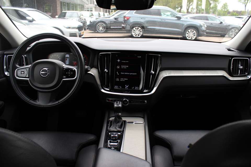 Volvo V60 - Imagem 2