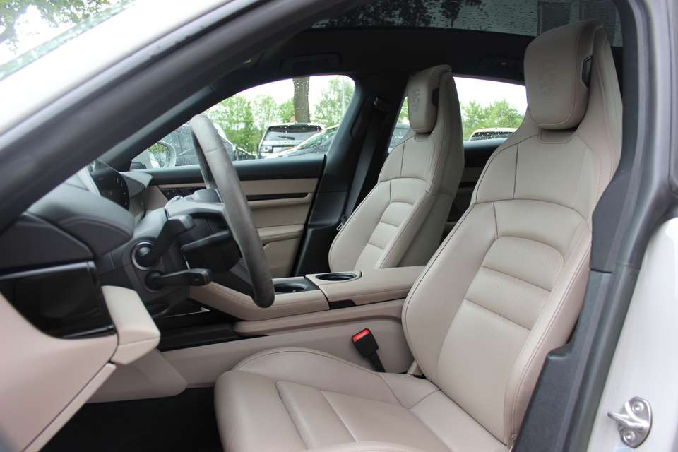 Porsche Taycan - Imagem 5