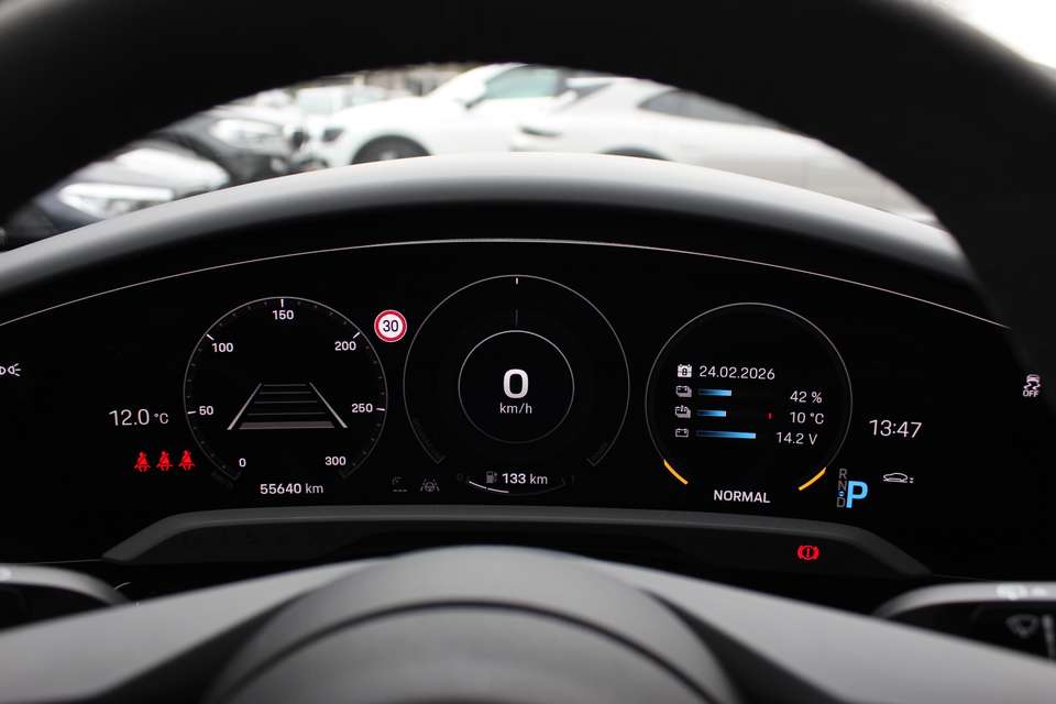 Porsche Taycan - Imagem 19