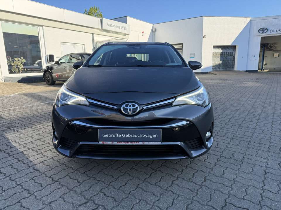Toyota Avensis - Imagem 5