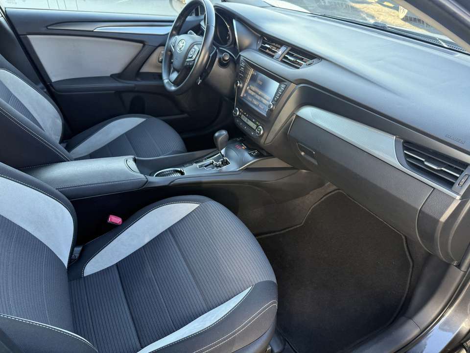 Toyota Avensis - Imagem 7