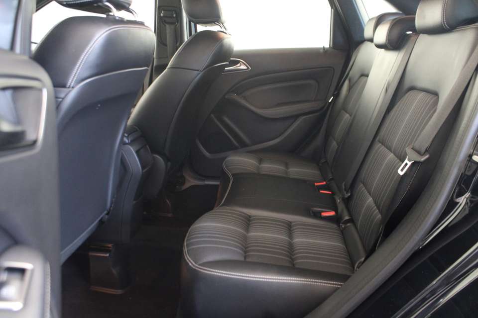 Mercedes-Benz B 180 - Imagem 13