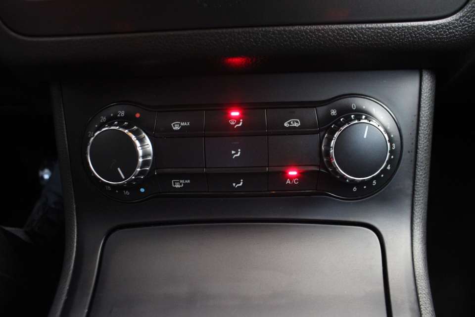 Mercedes-Benz B 180 - Imagem 14