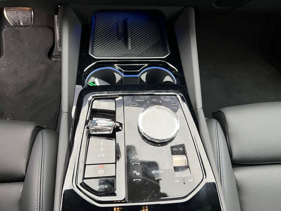 BMW i5 - Imagem 11