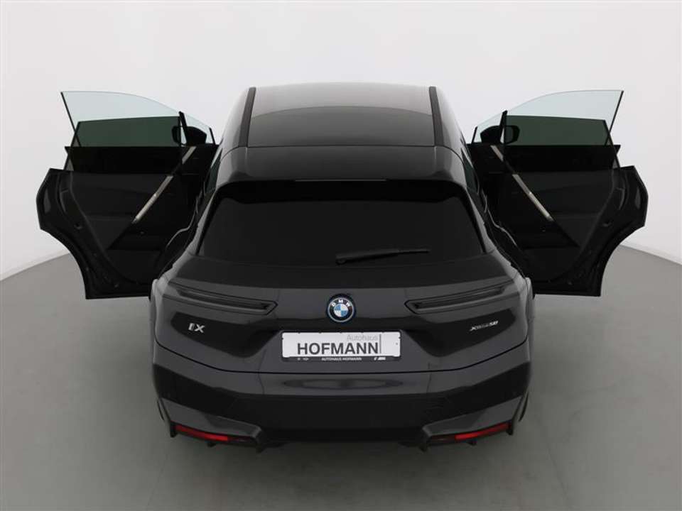 BMW iX - Imagem 14
