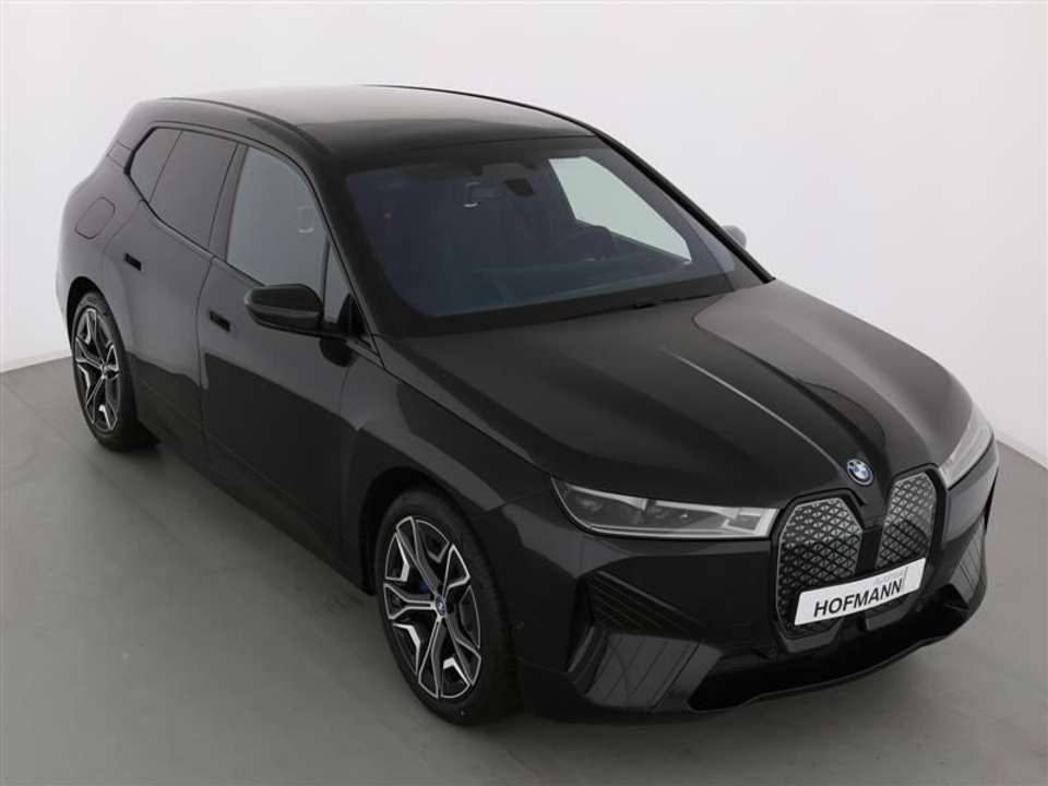 BMW iX - Imagem 15