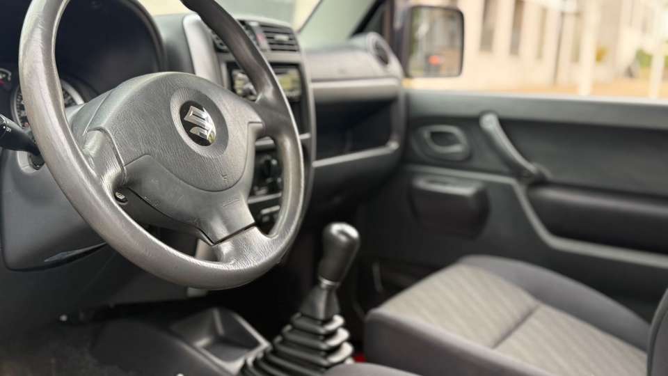 Suzuki Jimny - Imagem 7
