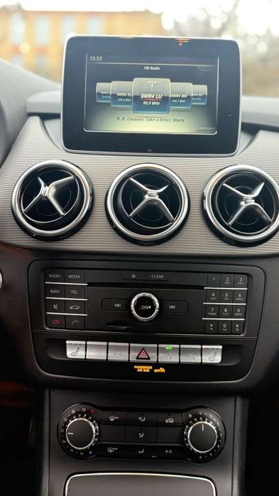 Mercedes-Benz B 180 - Imagem 7