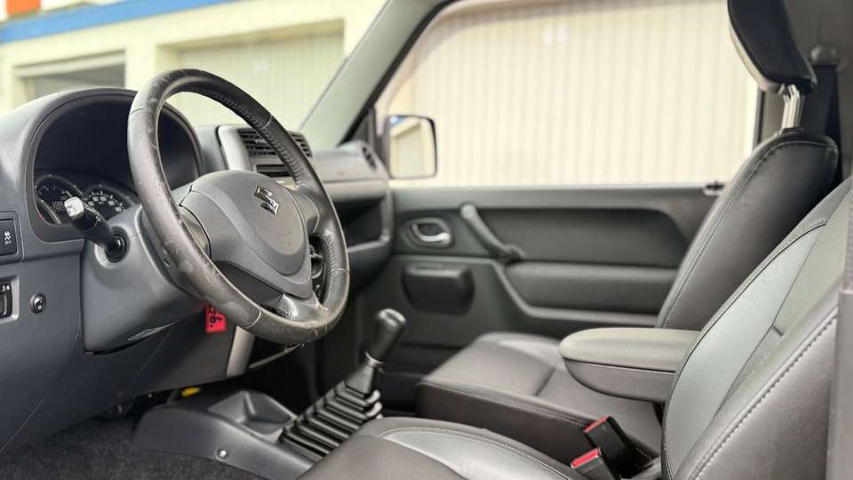 Suzuki Jimny - Imagem 6