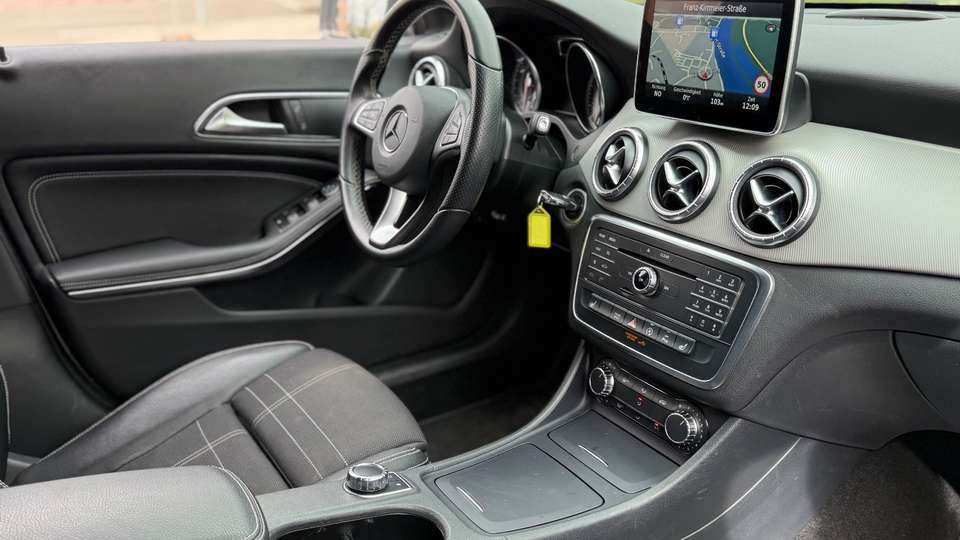 Mercedes-Benz CLA 180 - Imagem 9