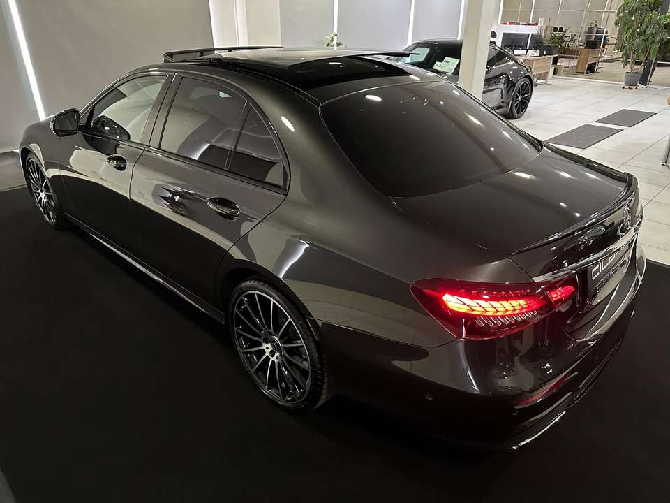 Mercedes-Benz E 220 - Imagem 13