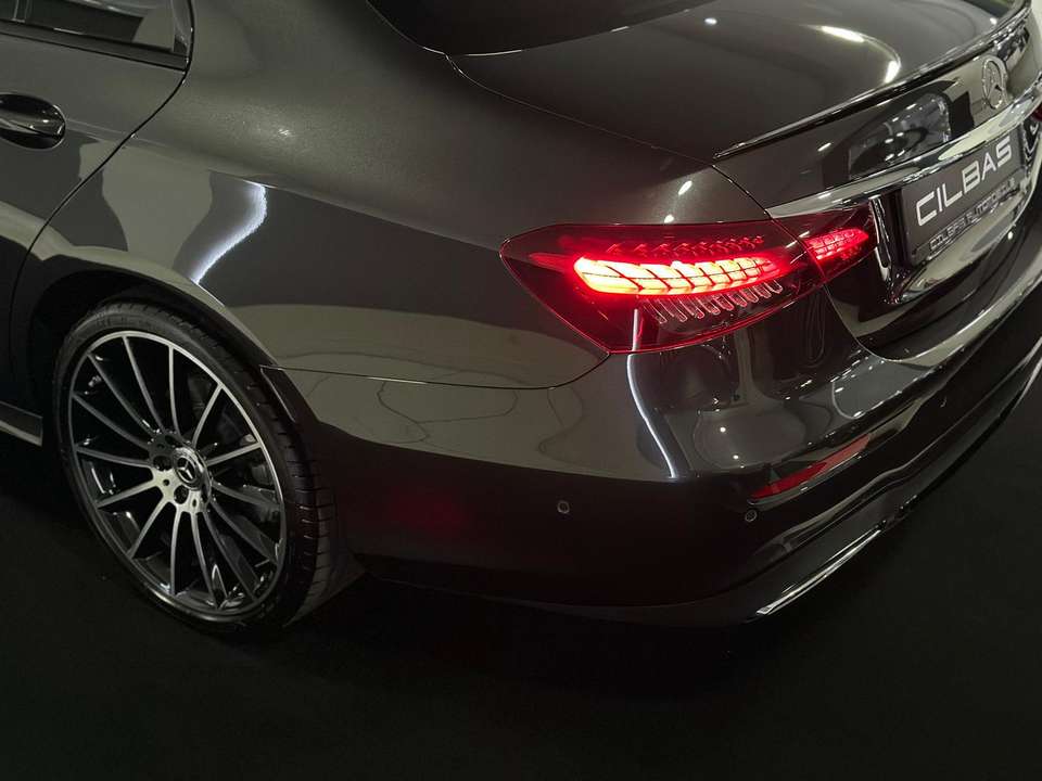 Mercedes-Benz E 220 - Imagem 15