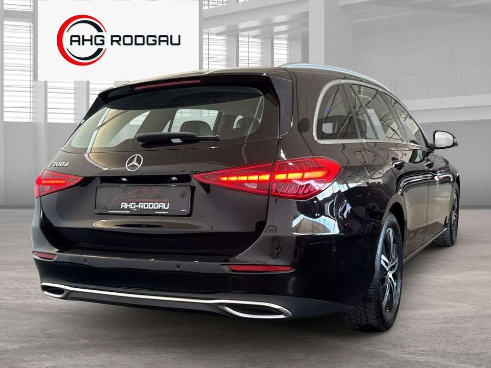 Mercedes-Benz C 200 - Imagem 4