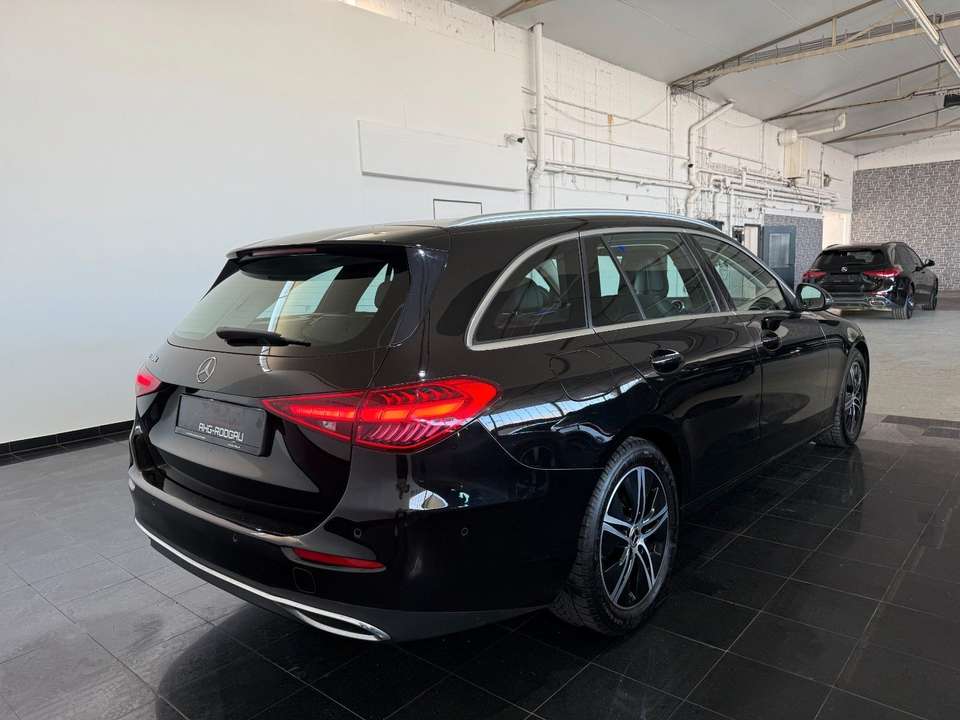 Mercedes-Benz C 200 - Imagem 8