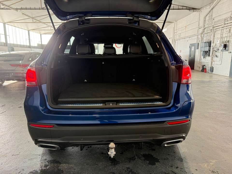 Mercedes-Benz GLC 300 - Imagem 11