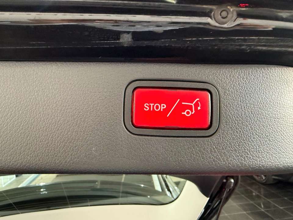 Mercedes-Benz C 200 - Imagem 12