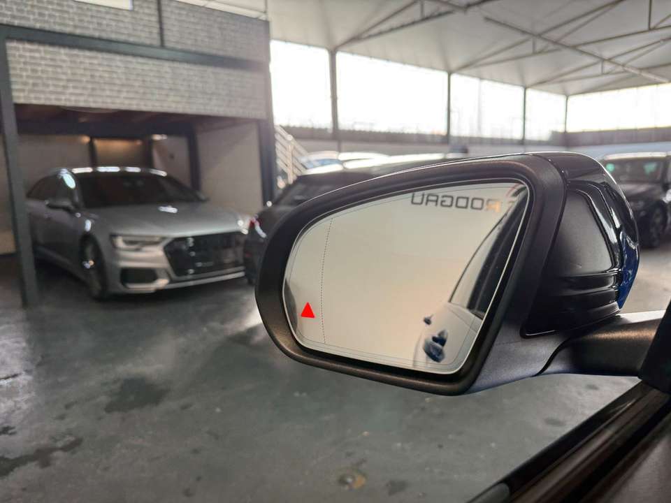 Mercedes-Benz GLC 300 - Imagem 15