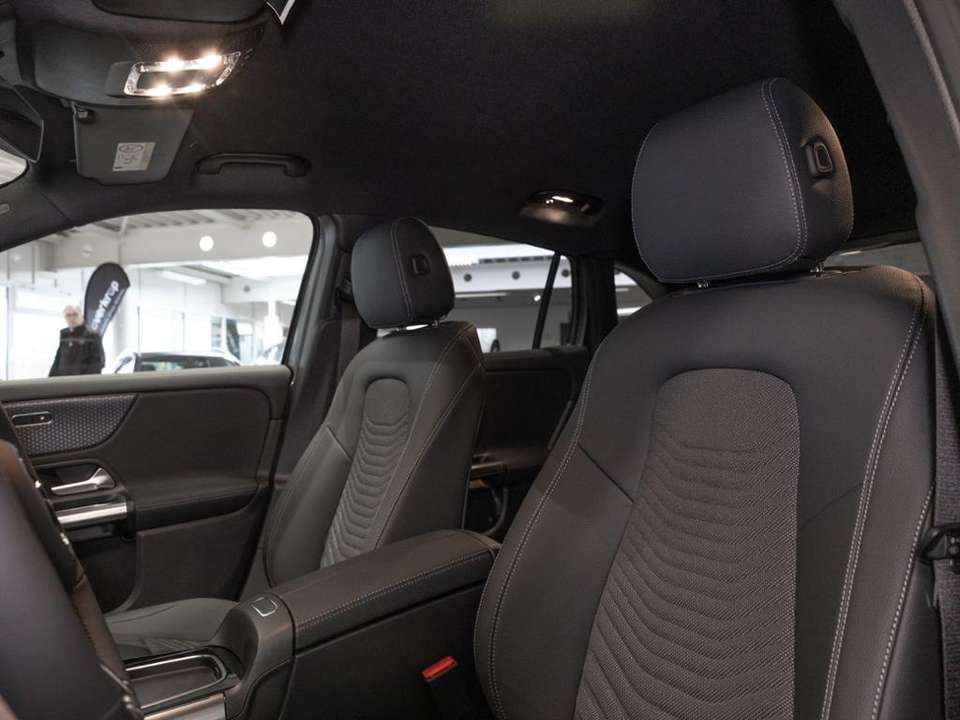 Mercedes-Benz GLA 200 - Imagem 10
