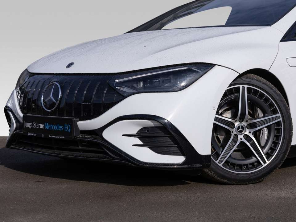 Mercedes-Benz EQE 53 - Imagem 5