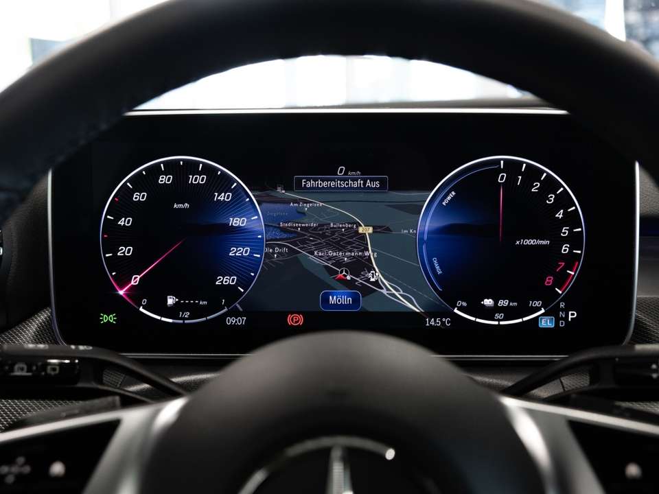 Mercedes-Benz C 300 - Imagem 11