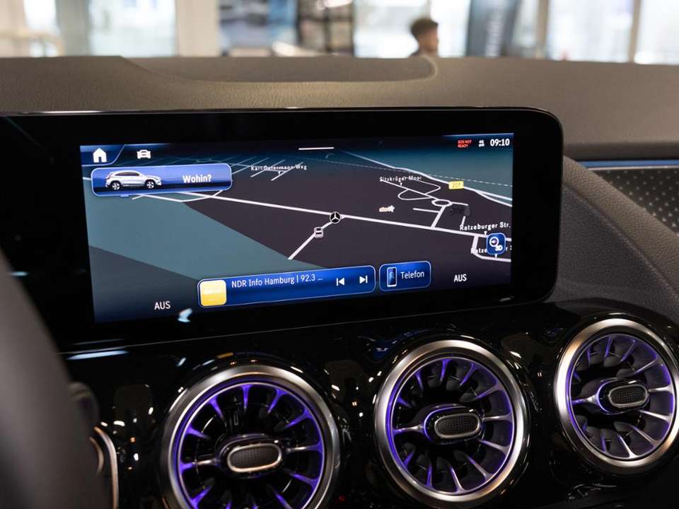 Mercedes-Benz GLA 200 - Imagem 15
