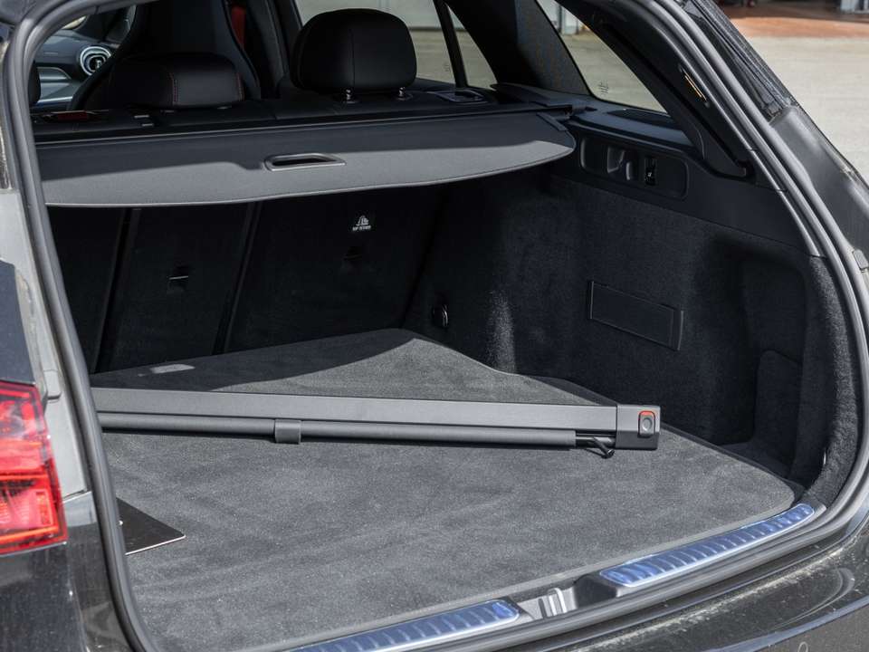 Mercedes-Benz C 43 AMG - Imagem 9