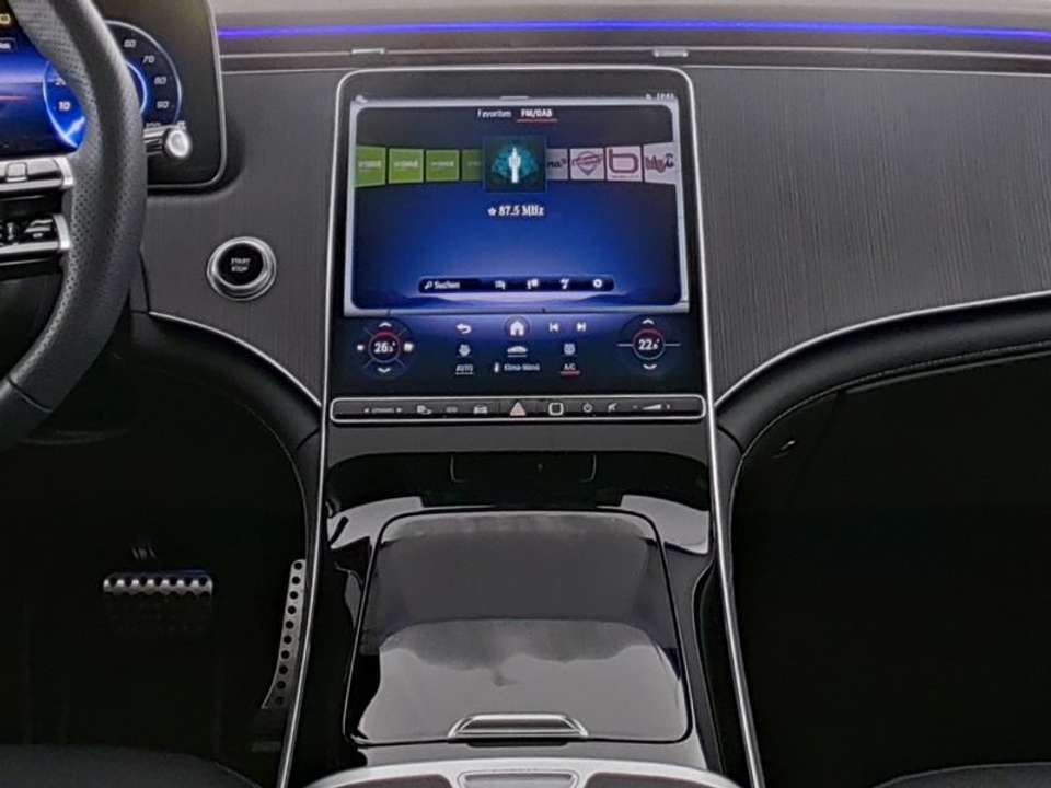 Mercedes-Benz EQE SUV - Imagem 11