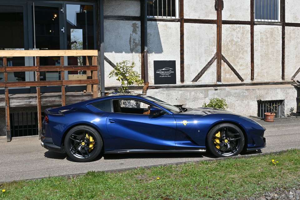 Ferrari 812 - Imagem 3