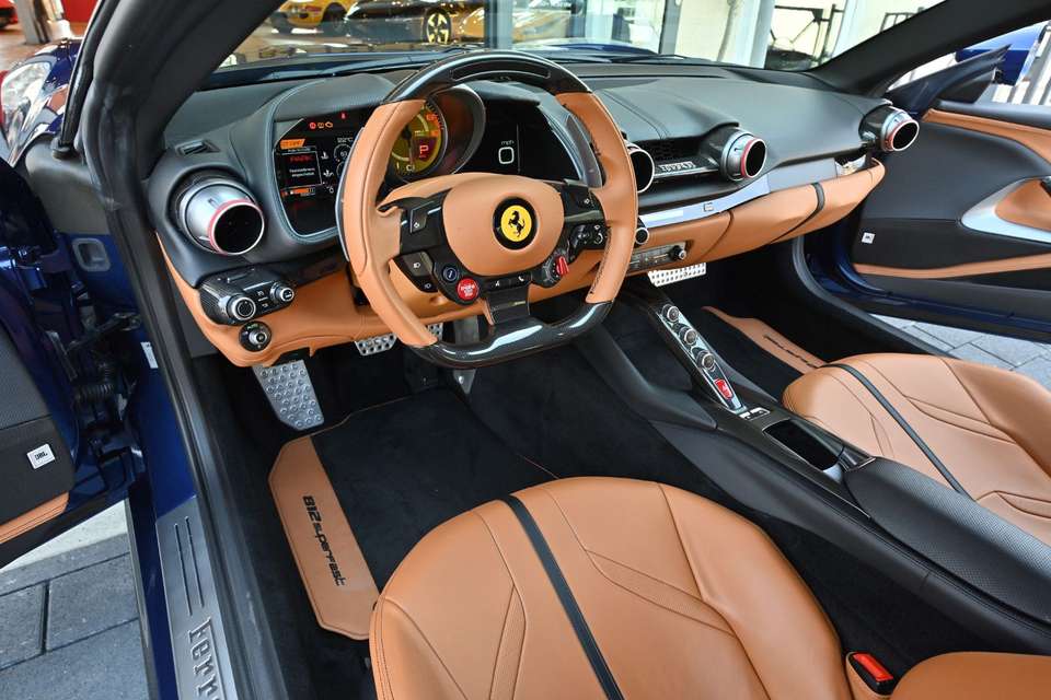 Ferrari 812 - Imagem 4