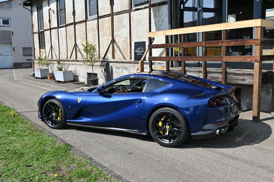 Ferrari 812 - Imagem 5