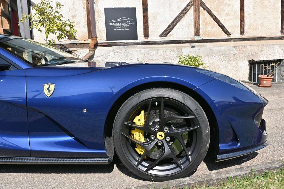 Ferrari 812 - Imagem 13