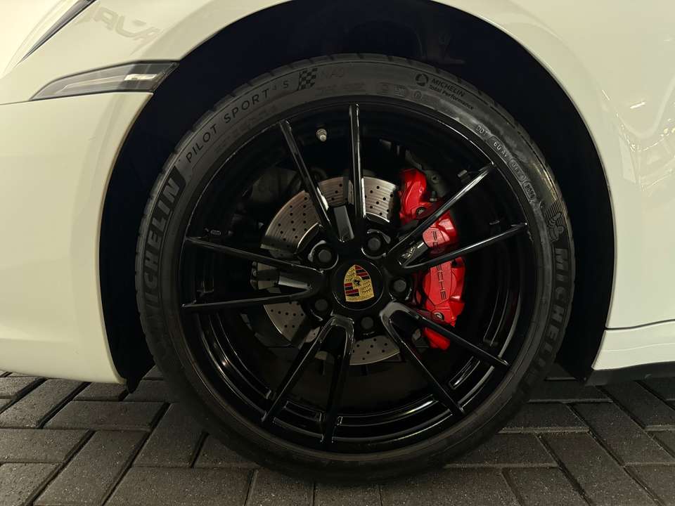 Porsche 992 - Imagem 15