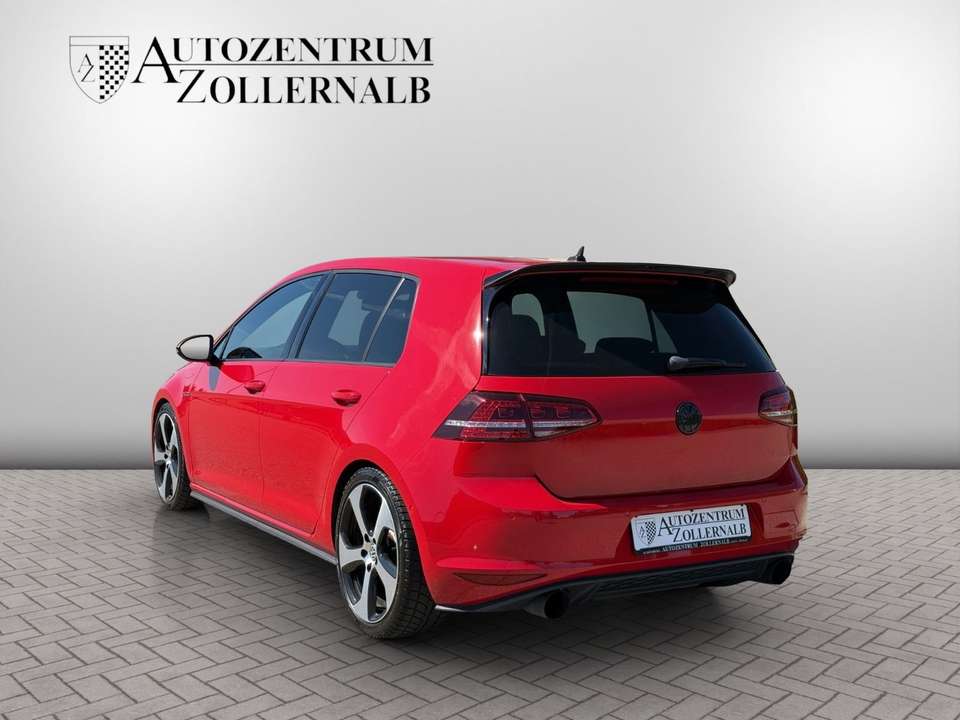 Volkswagen Golf - Imagem 4