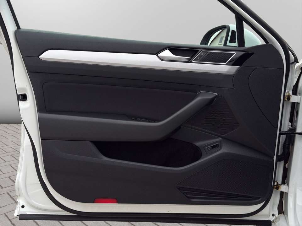 Volkswagen Passat - Imagem 14