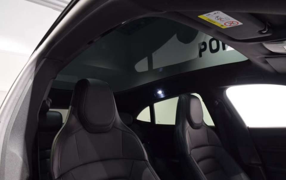 Porsche Taycan - Imagem 10