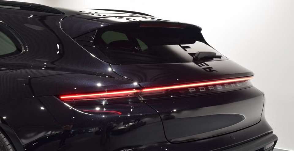 Porsche Taycan - Imagem 14