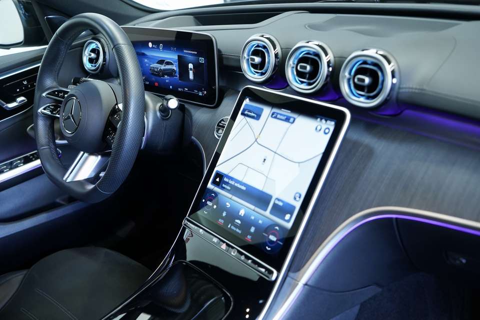 Mercedes-Benz C 300 - Imagem 11