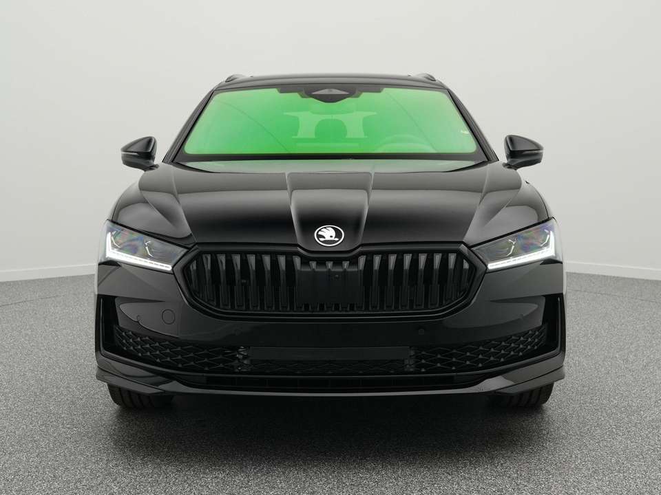 Skoda Superb - Imagem 4