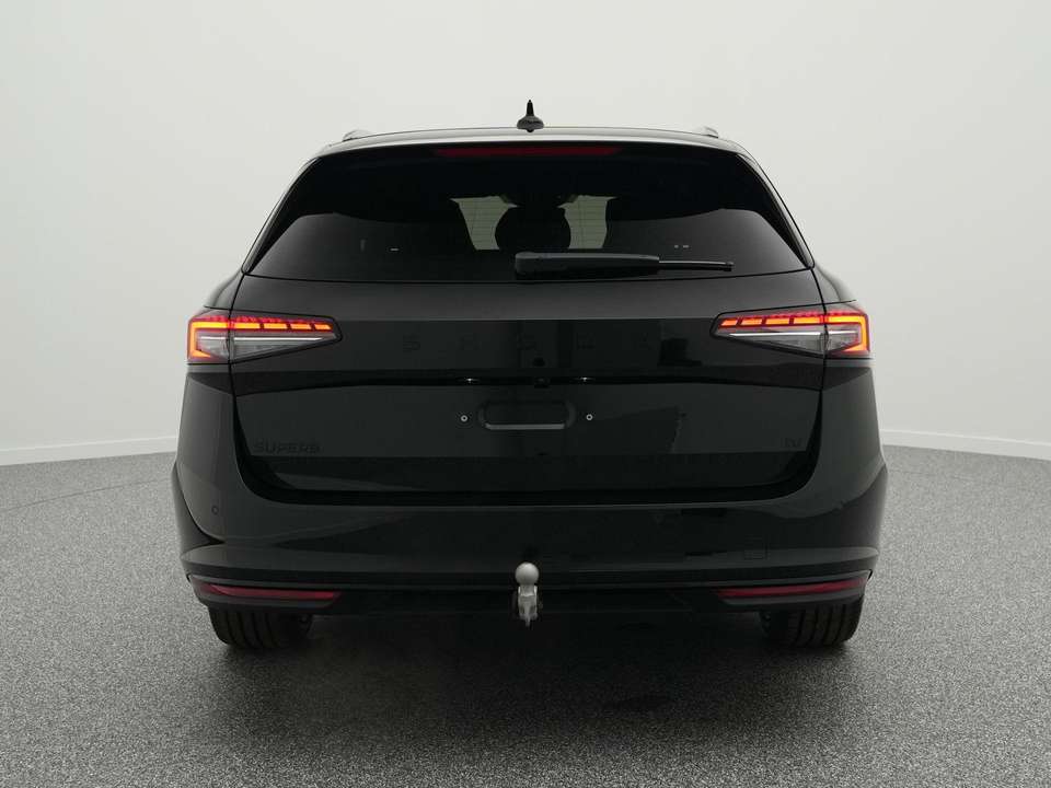 Skoda Superb - Imagem 5
