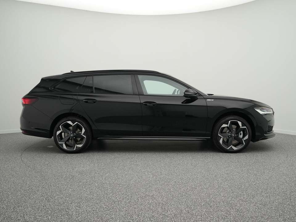 Skoda Superb - Imagem 12