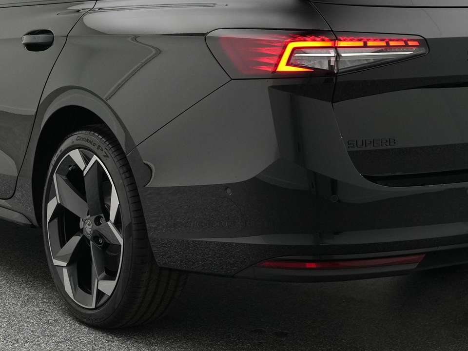 Skoda Superb - Imagem 15