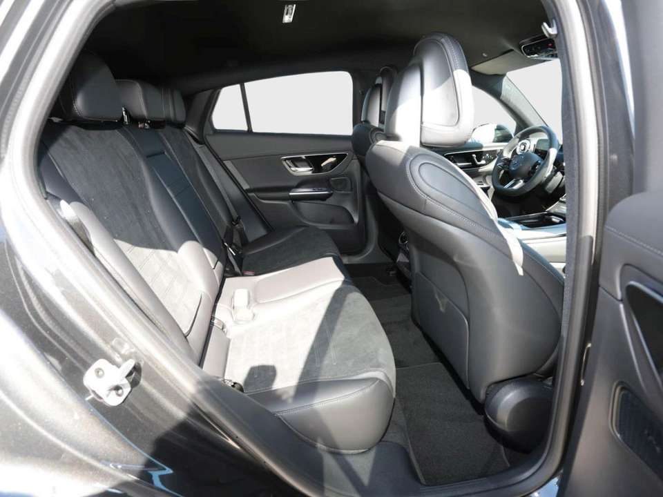 Mercedes-Benz GLC 220 - Imagem 11
