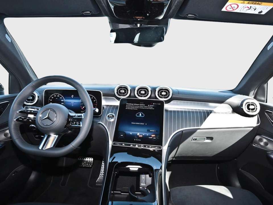 Mercedes-Benz GLC 300 - Imagem 12