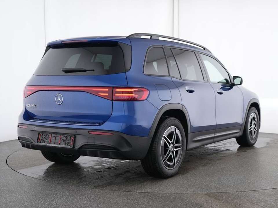 Mercedes-Benz EQB 250 - Imagem 3