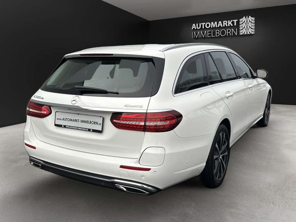 Mercedes-Benz E 300 - Imagem 8